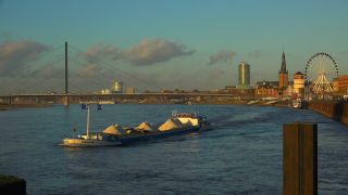 Link to Video | North Rhine-Westphalia, big city, Düsseldorf, Germany, Rhine