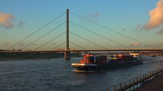 Link to Video | North Rhine-Westphalia, big city, Düsseldorf, Germany, Rhine