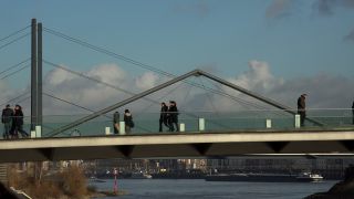 Link to Video | North Rhine-Westphalia, big city, Düsseldorf, Germany, Rhine, Düsseldorf Hafen