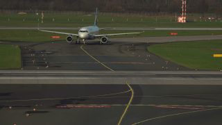 Link to Video | North Rhine-Westphalia, airport, Düsseldorf, Germany, airplane, mode of transport, Düsseldorf Airport, travel, aerodrome, international airport, transport, mobility