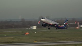 Link to Video | North Rhine-Westphalia, airport, Düsseldorf, Germany, airplane, mode of transport, Düsseldorf Airport, travel, aerodrome, international airport, transport, mobility