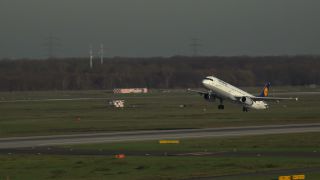 Link to Video | North Rhine-Westphalia, airport, Düsseldorf, Germany, airplane, mode of transport, Düsseldorf Airport, travel, aerodrome, international airport, transport, mobility