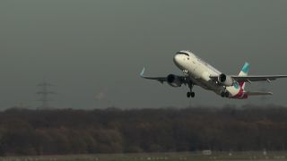 Link to Video | North Rhine-Westphalia, airport, Düsseldorf, Germany, airplane, mode of transport, Düsseldorf Airport, travel, aerodrome, international airport, transport, mobility
