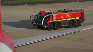Link to Video | North Rhine-Westphalia, airport, Düsseldorf, Germany, airplane, mode of transport, Düsseldorf Airport, travel, aerodrome, international airport, transport, mobility