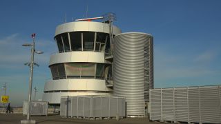 Link to Video | North Rhine-Westphalia, airport, Düsseldorf, Germany, airplane, mode of transport, Düsseldorf Airport, travel, aerodrome, international airport, transport, mobility