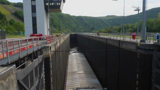 Link to Video | cargo ship, Rhineland-Palatinate, waterway, cargo shipping, Saar, logistics, Germany, Staustufe Serrig, river, transport
