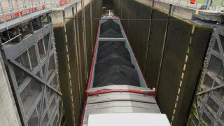 Link to Video | lock, cargo ship, cargo shipping, maritime transport, Germany, Staustufe Serrig, mode of transport, freight transport, river, inland navigation, transport