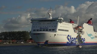 Link to Video | Mecklenburg-Western Pomerania, tourist destination, maritime transport, Germany, Rostock, Warnemünde, boat, river, port, tourism, Baltic Sea