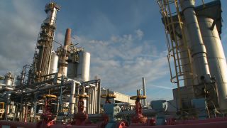 Link to Video | Hamburg, oil refinery, oil company, Germany, refinery, petrochemistry, oil production plant, industrial sector, factory, petroleum industry