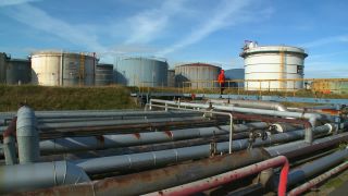 Link to Video | Hamburg, oil refinery, oil company, Germany, refinery, petrochemistry, oil production plant, industrial sector, factory, petroleum industry