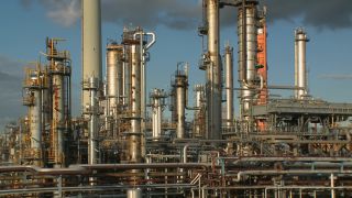Link to Video | Hamburg, oil refinery, oil company, Germany, refinery, petrochemistry, oil production plant, industrial sector, factory, petroleum industry