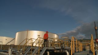 Link to Video | Hamburg, oil refinery, oil company, petrochemical company, Germany, refinery, industry, petroleum-gas industry, petrochemistry, oil production plant, industrial sector, factory, petroleum industry
