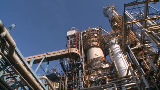 Link to Video | Hamburg, oil refinery, oil company, petrochemical company, Germany, refinery, industry, petroleum-gas industry, petrochemistry, oil production plant, industrial sector, factory, petroleum industry