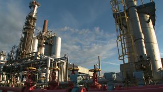 Link to Video | Hamburg, oil refinery, oil company, petrochemical company, industrial process, Germany, refinery, oil refining, industry, petroleum-gas industry, petrochemistry, oil production plant, industrial sector, factory, petroleum industry