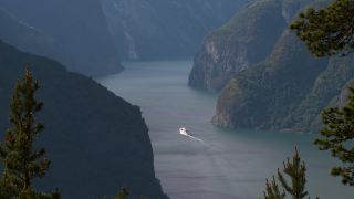 Link to Video | landscape, tourist destination, landscape element, Norway, Scandinavia, landform, Northern Europe, fjord, Europe, tourist attraction