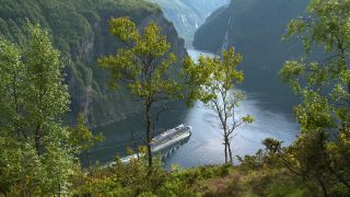 Link to Video | geography, tourist destination, Scandinavian Mountains, Norway, Scandinavia, Northern Europe, Europe, Nordic countries, tourist attraction, travel, point of interest