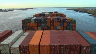 Link to Video | shipping container, sea, North Sea, container ship, logistics, port settlement, Rotterdam, material flow, port, Netherlands, container shipping, World Ocean, transport, Atlantic Ocean