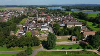 Link to Video | landscape, bird's-eye view, landscape element, Germany, Zons, landform, Western Europe, Dormagen, aerial shot, human settlement, city