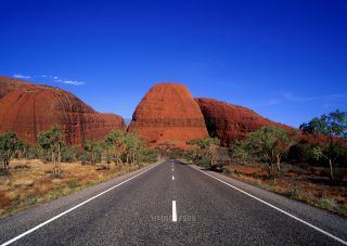 Link to Photo | mainland territory of Australia, protected area of Australia, national park of Australia, Kata Tjuta / Mount Olga, Uluṟu-Kata Tjuṯa National Park, mainland Australia, Northern Territory, Australian continent, national park, mountain range, continent, Oceania, mountain, desert