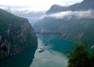 Link to Photo | West Norwegian Fjords – Geirangerfjord and Nærøyfjord, ship, North Sea, cruise, Geirangerfjord, Norway, passenger ship, Scandinavia, Northern Europe, Northern Hemisphere, fjord, Europe, tourist attraction, point of interest