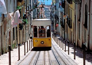 Link to Photo | Iberian Peninsula, big city, Lisbon, Portugal, Europe, capital city, Lisbon, Atlantic Ocean