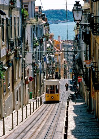 Link to Photo | Iberian Peninsula, big city, Lisbon, Portugal, Europe, capital city, Lisbon, Atlantic Ocean
