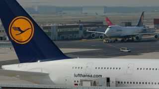 Link to Video | means of transport, Hesse, airport, Frankfurt am Main, Germany, airplane, environment, traffic, maneuvering area, aerodrome, Fraport, Jet, transport, environmental protection