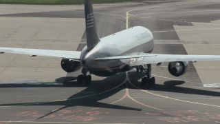 Link to Video | means of transport, Hesse, airport, Frankfurt am Main, Germany, airplane, environment, traffic, maneuvering area, aerodrome, Fraport, Jet, transport, environmental protection