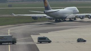 Link to Video | means of transport, Hesse, airport, Frankfurt am Main, Germany, airplane, environment, traffic, maneuvering area, aerodrome, Fraport, Jet, transport, environmental protection