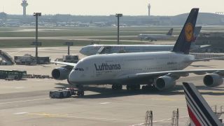 Link to Video | means of transport, Hesse, airport, Frankfurt am Main, Germany, airplane, environment, traffic, maneuvering area, aerodrome, Fraport, Jet, transport, environmental protection