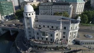 Link to Video | footage, Franz-Josefs-Kai, big city, million city, Vienna, Federal State of Austria, metropolis, 4K resolution, 2019, federal capital, Innere Stadt, Western Europe, Austria, Europe, aerial shot, capital city, Donaukanal