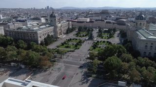 Link to Video | footage, big city, million city, Vienna, Federal State of Austria, metropolis, 4K resolution, 2019, federal capital, Innere Stadt, Western Europe, Austria, Europe, Vienna Ring Road, aerial shot, capital city, Heldenplatz
