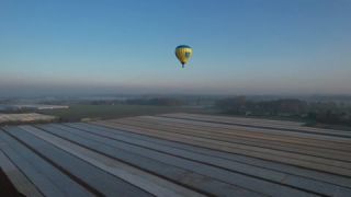 Link to Video | landscape, blue, JMW, North Rhine-Westphalia, Ruhr, hot air balloon, Germany, blue sky, color, 4K resolution, Air-to-air photography, aerial shot, 2023, day, Edeka, wind, yellow
