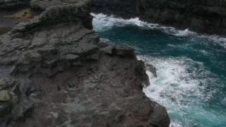 Link zum Video | Landschaft, März, Vulkaninsel, Tourismusziel, Winter, Frühling, Felsen, Farbe, Insel, 4K, 2020, Nordeuropa, Nordatlantik, Färöer, Luftaufnahme, Natur