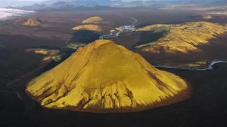 Link to Video | landscape, JMW, tourist destination, stratovolcano, Iceland, color, Maelifell, 4K resolution, Northern Europe, green, Mælifellshnjúkur, cone, Moos, tourist attraction, nature, volcano