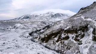 Link zum Video | Landschaft, Tourismusziel, Island, Farbe, 4K, 2020, Luftaufnahme, Natur