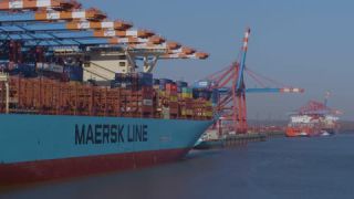 Link to Video | Hamburg, shipping container, color, 4K resolution, 2019, HHLA, Port of Hamburg, container terminal, day, Hanseatic city, ultra-high-definition television