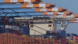 Link to Video | Hamburg, shipping container, color, 4K resolution, 2019, HHLA, Port of Hamburg, container terminal, day, Hanseatic city, ultra-high-definition television