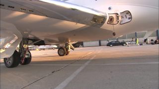 Link to Video | business jet, aircraft, airport, economy, Full High Definition, business activity, business travel, jet aircraft, color, passenger, daytime, business tourism