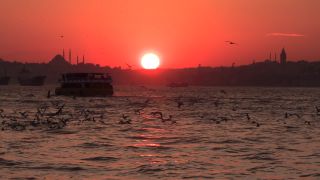 Link zum Video | Abendrot, Footage, Osmanisches Reich, Großstadt, Sonnenuntergang, Full High Definition, Metropole, Farbe, 2016, Rot, Bosporus, Istanbul, Türkei, Himmel, Istanbul, Wolke