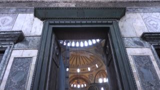 Link zum Video | Tourismusziel, Architektur, Kuppel, Hagia Sophia, Full High Definition, Untersicht, Farbe, Decke, Wahrzeichen, 2016, Moschee, Istanbul, Sehenswürdigkeit