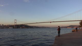 Link zum Video | Schiff, Footage, Brücke, Metropole, 2016, Boot, Bosporus, Istanbul, Türkei, Bosporus-Brücke, Skyline