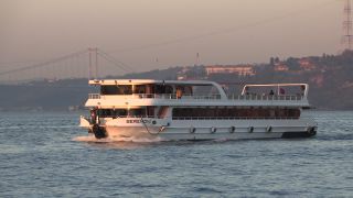 Link zum Video | Schiff, Footage, Brücke, 2016, Boot, Bosporus, Istanbul, Türkei, Bosporus-Brücke, Skyline
