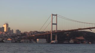 Link zum Video | Schiff, Footage, Brücke, 2016, Boot, Bosporus, Istanbul, Türkei, Bosporus-Brücke, Skyline