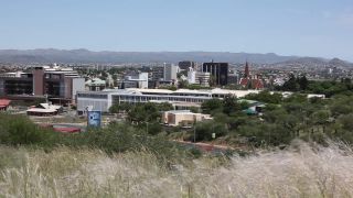 Link zum Video | Namibia, Afrika, Full High Definition, 2008, Farbe, Windhoek, Panoramabild, Stadtbild, Skyline, Hauptstadt, Stadt