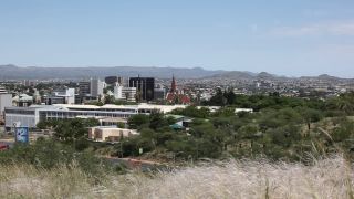 Link zum Video | Namibia, Afrika, Full High Definition, 2008, Farbe, Windhoek, Panoramabild, Stadtbild, Skyline, Hauptstadt, Stadt