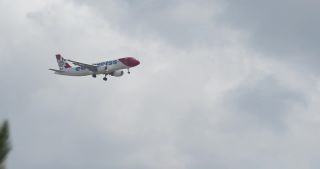 Link to Video | approach, airplane, Air Malta, sky, landing