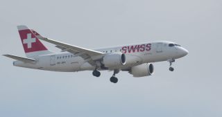 Link to Video | approach, slow motion, airplane, airliner, undercarriage, sky, landing