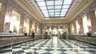 Link to Video | interior space, Full High Definition, bank building, UBS, 2008, confidentiality, color, bank, hall, skylight, Activities of head offices, lobby, historic building, Switzerland, Zürich, headquarters, banking industry, banking services
