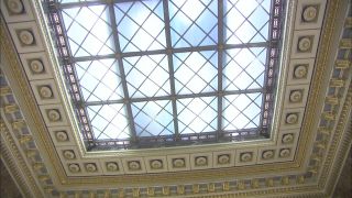 Link to Video | interior space, Full High Definition, bank building, UBS, 2008, confidentiality, color, bank, hall, skylight, Activities of head offices, lobby, historic building, Switzerland, Zürich, headquarters, banking industry, banking services